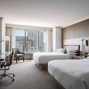 Queen Room Two Queen Beds City View Concierge Level